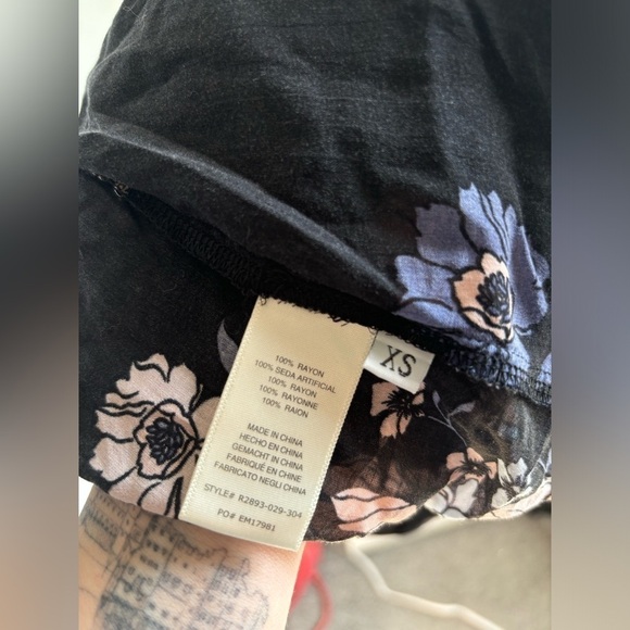 Cloth & Stone Anthropologie Floral Print Button Down Rayon Black Purple … - Picture 8 of 9